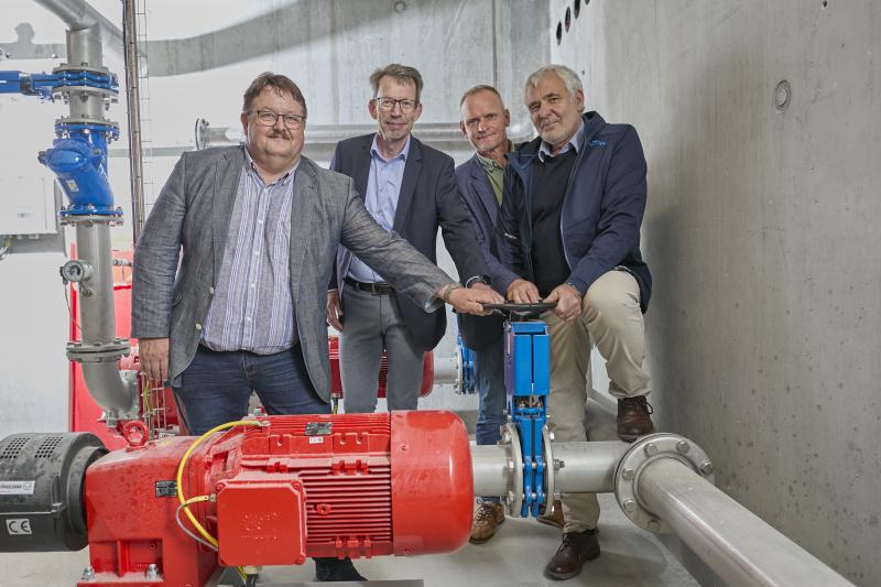 Hanen drejes til tilkoblingen af Lallemand